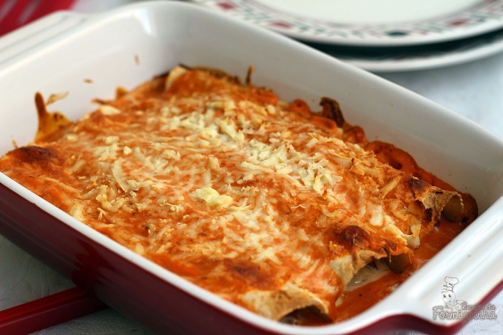 Esse Canelone com Rap10 é rápido, prático e delicioso... O recheio pode ficar por sua conta, o que vale aqui é usar a massa pronta e economizar tempo na cozinha!