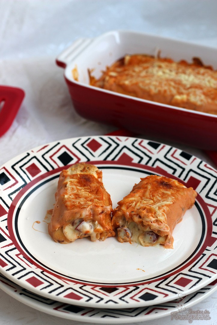 Esse Canelone com Rap10 é rápido, prático e delicioso... O recheio pode ficar por sua conta, o que vale aqui é usar a massa pronta e economizar tempo na cozinha!