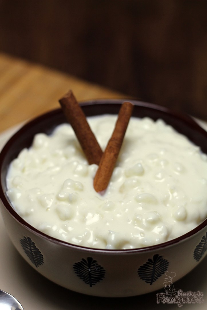 Bem quentinha e cremosa.. Não dá pra resistir a essa Canjica (receita da minha mãe!)