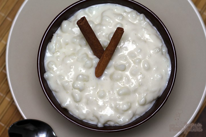 Bem quentinha e cremosa.. Não dá pra resistir a essa Canjica (receita da minha mãe!)