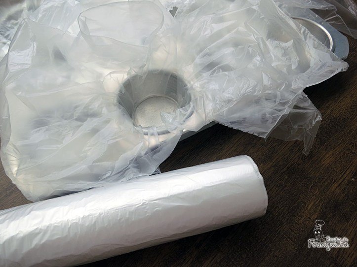 Semifreddo é a versão italiana macia e suave de um sorvete e esse de limão siciliano fica incrível!