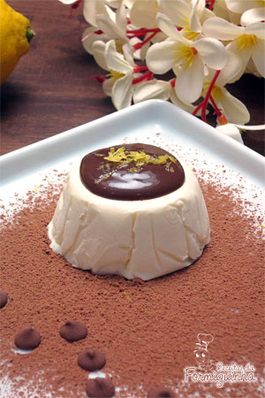 Semifreddo é a versão italiana macia e suave de um sorvete e esse de limão siciliano fica incrível!