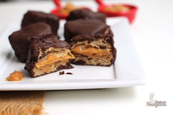 Sobrou panetone do Natal? Faça alfajor de panetone! Fica incrível!!