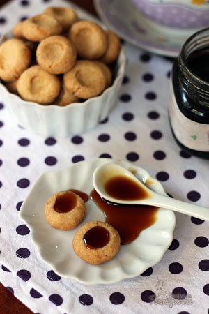 Biscoitinho doce para acompanhar o café da tarde.. Pode ser recheado com geleia, nutella ou que preferir!!!