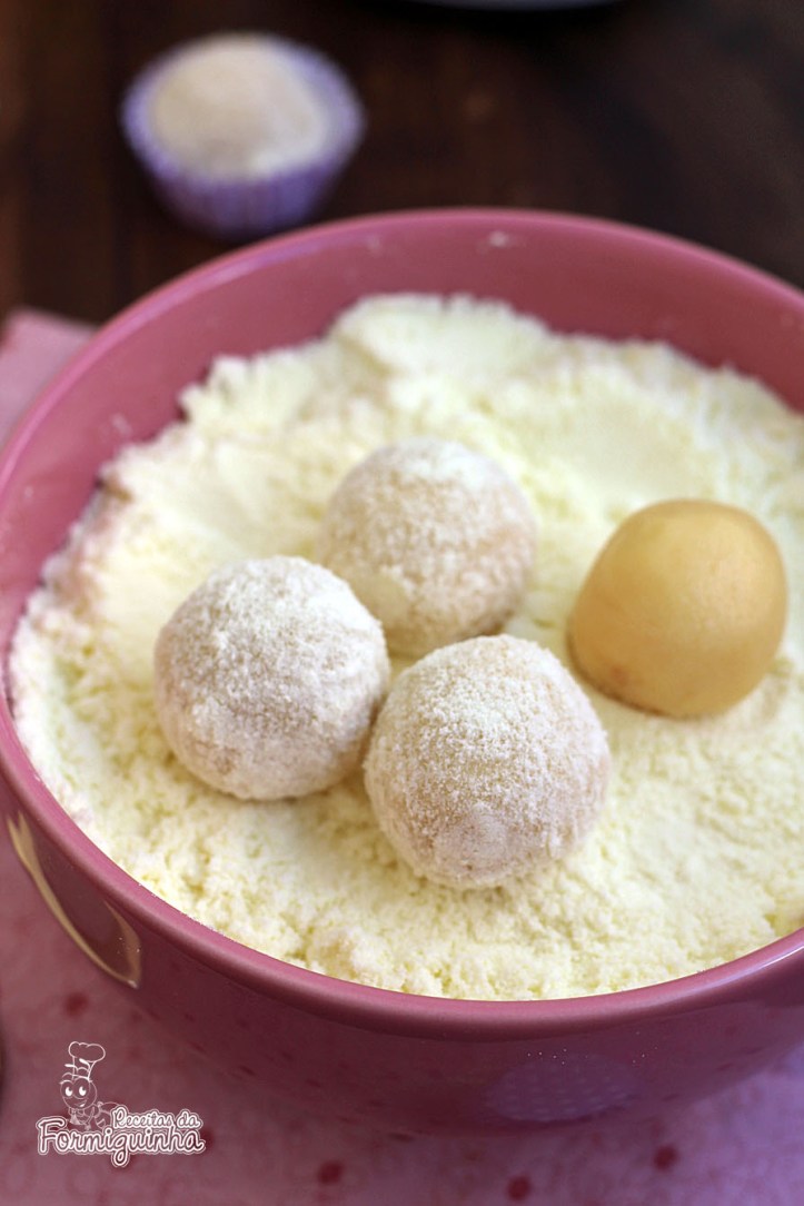 A melhor combinação de sabores em forma de brigadeiro: Leite Ninho com Nutella!!!