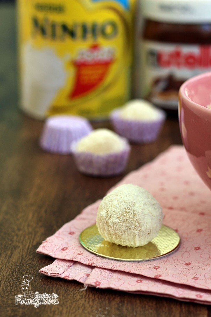 A melhor combinação de sabores em forma de brigadeiro: Leite Ninho com Nutella!!!