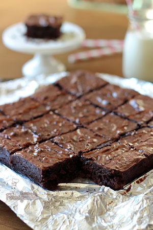 Úmido, saboroso e perfeito! Não dá para resistir a esses Brownies de Cacau...