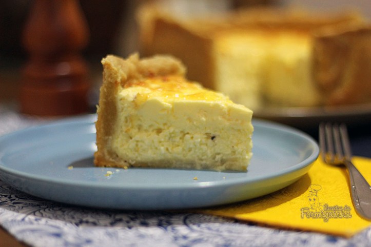 Recheio cremoso de queijo minas nesse lindo e perfumado quiche de queijo branco...