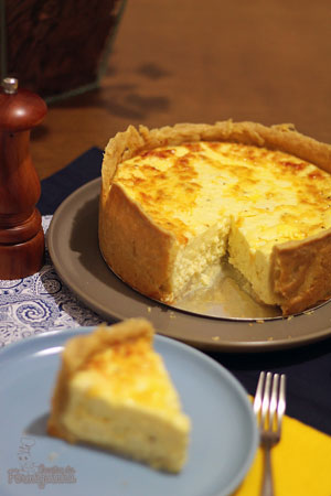Recheio cremoso de queijo minas nesse lindo e perfumado quiche de queijo branco...