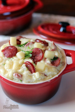 O melhor risoto que você vai experimentar! O sabor desse Risoto de Linguicinha e Queijo Gruyère é incrível!! Experimente...