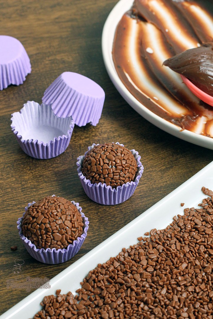 O mais tradicional docinho brasileiro em seu sabor mais delicioso: brigadeiro de cacau