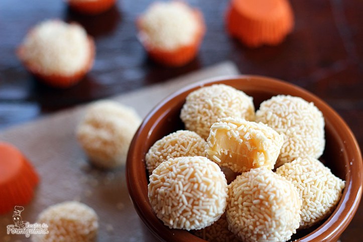 Não precisa de nenhum ingrediente adicional! Brigadeiro de Leite Condensado é puro amor!!!