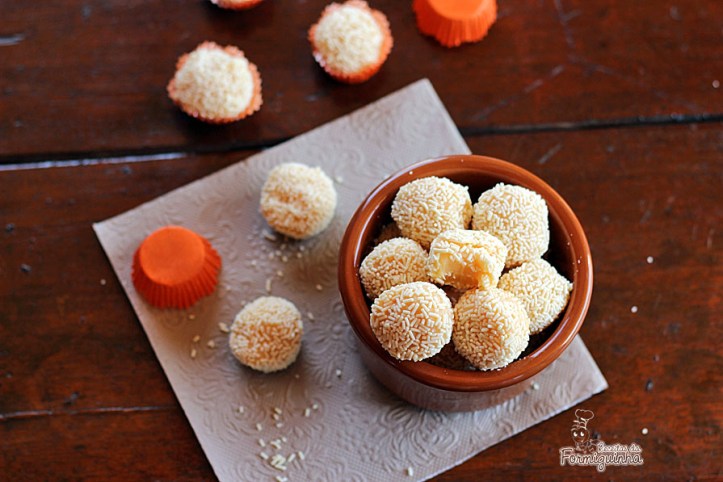 Não precisa de nenhum ingrediente adicional! Brigadeiro de Leite Condensado é puro amor!!!