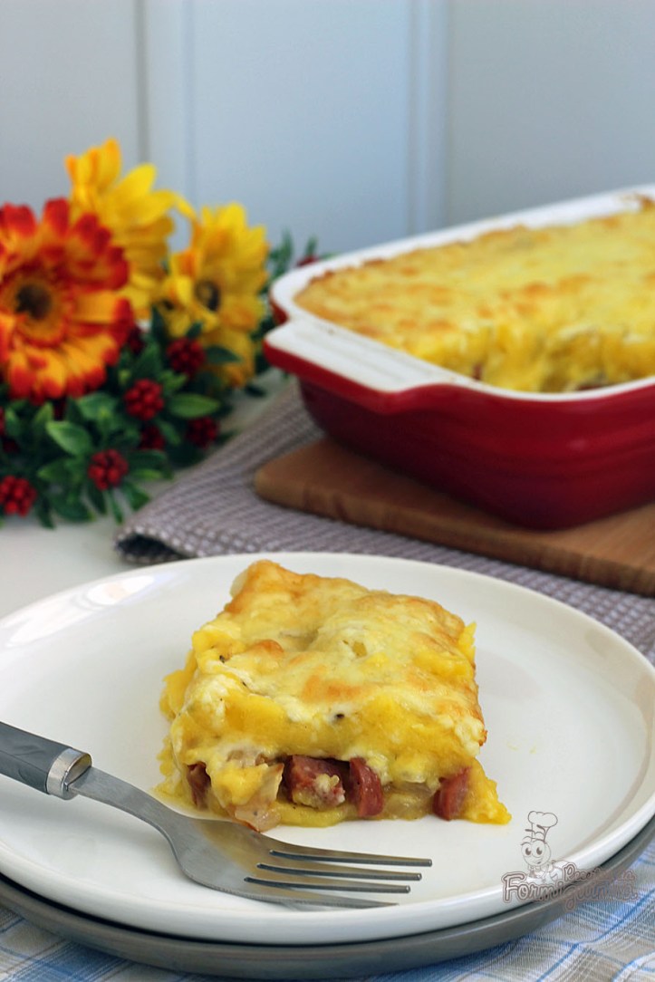 Refeição completa e deliciosa com esse Bolo de Batata Baroa com Calabresa