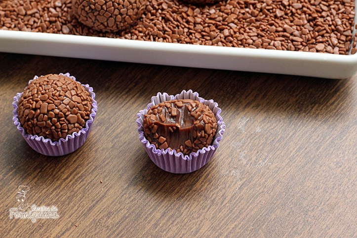 O mais tradicional docinho brasileiro em seu sabor mais delicioso: brigadeiro de cacau
