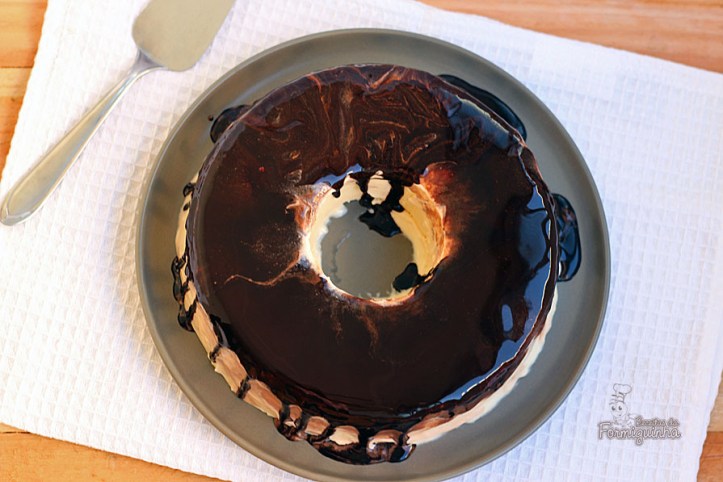 Muito calor?! Se refresque com esse Sorvetão, também conhecido como Torta de Sorvete! É fácil de preparar e uma delícia...