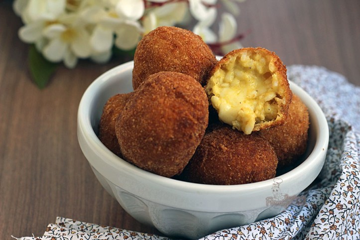 Melhor do que risoto são esses bolinhos de risoto chamados Arancinis... Surpreenda-se!