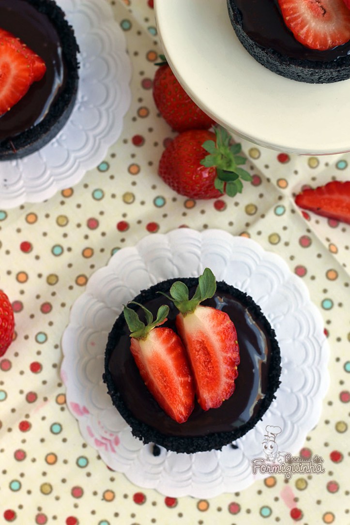 Oreo + Nutella = Felicidade ... delicie-se com porções individuais de muito sabor! Essas mini tortinhas nem precisam ir ao forno, não é o máximo?!