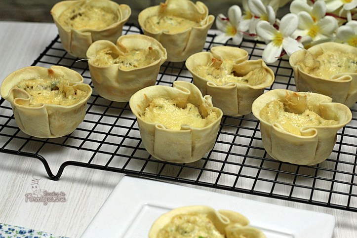 Incrível tortinha de 3 queijos feita com massa de pastel! Surpreenda-se!!!