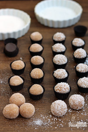 Bolinhas macias de doce de leite cobertas de coco ou açúcar para você comer rezando... Esses são os deliciosos Brigadeiros de Doce de Leite
