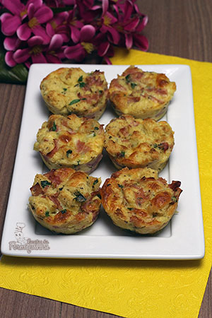 Muffin salgado feito com pão de forma! Simples, prático, rápido e incrivelmente delicioso!! Muffin Salgado de Pão de Forma....