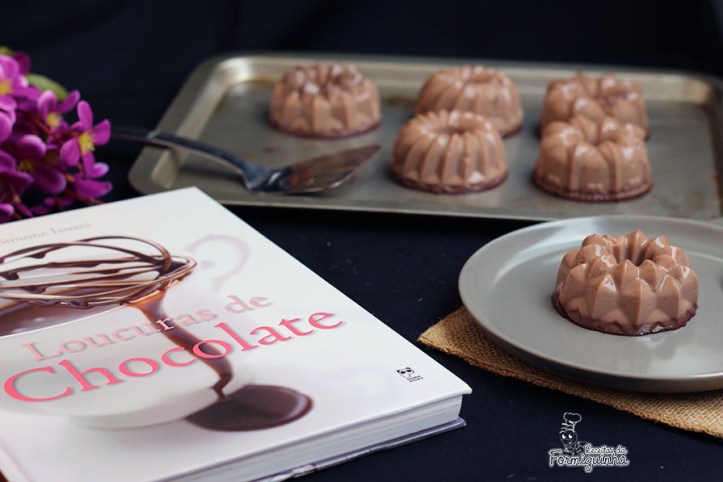 Faça em casa seu próprio Flan de Chocolate! É simples e rápido... Aproveite no calor do verão essa sobremesa gelada!