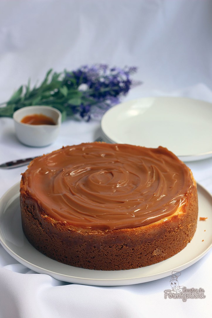 Incrível cheesecake de doce de leite em duas camadas! Vai resistir?