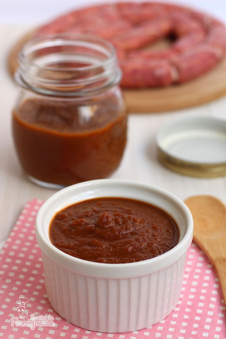 Feito com Tomate Pelado, esse Molho Barbecue é encorporado e muito saboroso! Vale a pena experimentar...