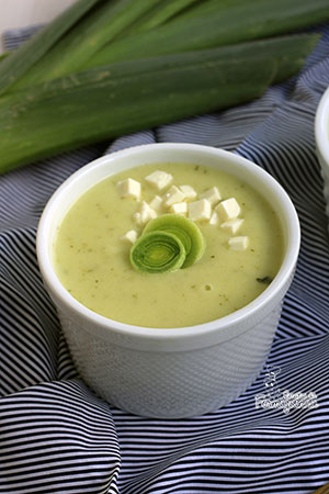 Para aquecer a alma e o corpo neste inverno nada melhor que um aveluado Creme de Alho Poró com Queijo Minas!