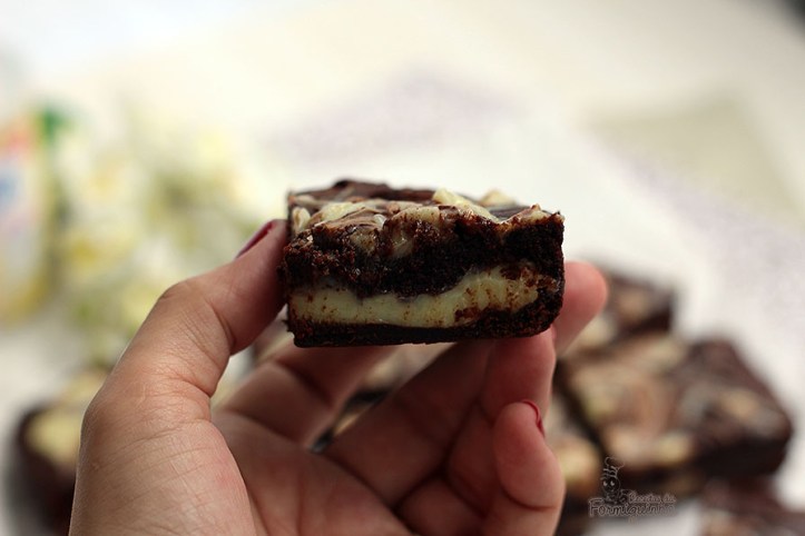 Brownie ultracremoso com colheradas de Leite Moça de Colher! Para comer rezando...